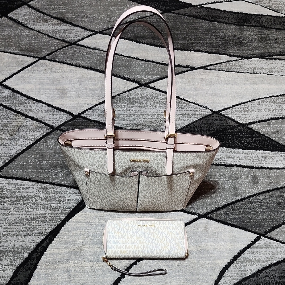 Michael Kors Jet Set Double Pocket Powder Blush Tote & Wristlet Wallet Bundle